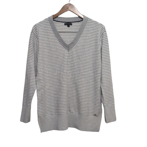 Tommy Hilfiger Striped V-Neck Sweater White and Gray Cozy Cotton size Large - Picture 1 of 10